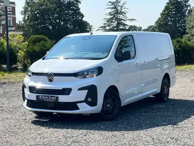 Used Citroën Dispatch 120 HP (88 kW) 2024 White MPV
