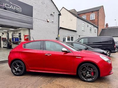 Used Alfa Romeo Giulietta 2014 Red Hatchback