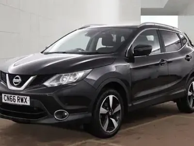 Used Nissan Qashqai N-Connecta 110 HP (80 kW) 2016 Black SUV