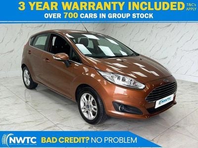 Usado Ford Fiesta Zetec 80 HP (58 kW) 2016 Castanho Citadino