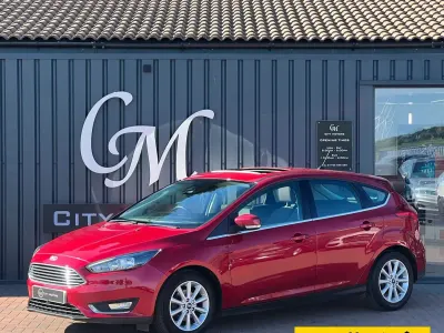 Used Ford Focus Titanium 120 HP (88 kW) 2017 Red Hatchback