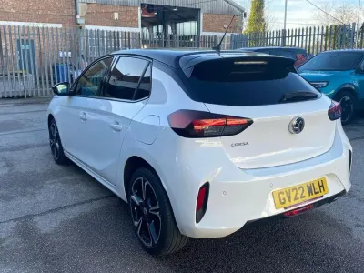 Second-hand Vauxhall Corsa GS Line 100 CP (73 kW) 2022 Alb Hatchback