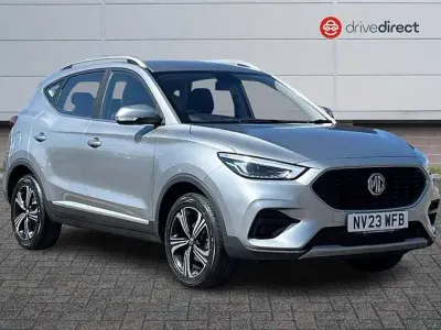 Usado MG ZS Excite 111 HP (81 kW) 2023 Prateado SUV