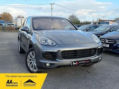 Used Porsche Cayenne 262 HP (192 kW) 2015 Grey SUV