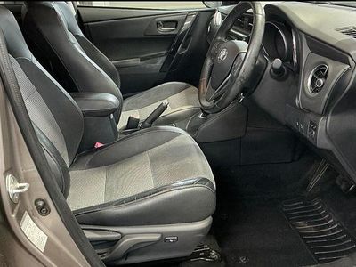 Used Toyota Auris Hybrid 2016 Bronze Hatchback