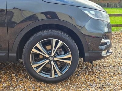 Used Nissan Qashqai N-Connecta 2019 Black SUV