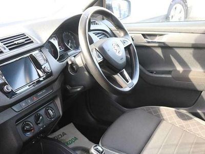 Used Skoda Fabia Colour Edition 58 HP (42 kW) 2020 Candy white black magic pearl effect Hatchback