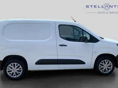 Used Citroën Berlingo 101 HP (74 kW) 2021 White MPV
