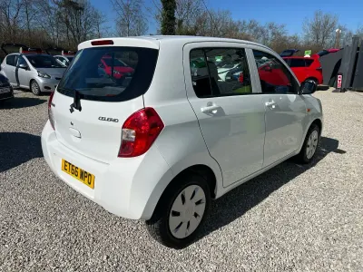 Usado Suzuki Celerio 68 HP (50 kW) 2017 Branco Citadino