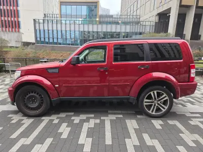 Used Dodge Nitro SXT 177 HP (130 kW) 2009 Red SUV