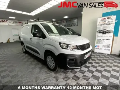 Used Peugeot Partner Premium 100 HP (73 kW) 2023 White MPV