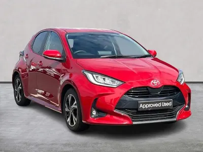 Used Toyota Yaris Design 116 HP (85 kW) 2024 Red Hatchback