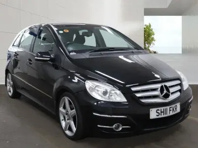 Used Mercedes B180 2011 Black Hatchback