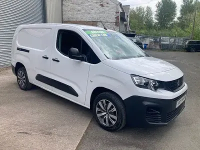 Second-hand Peugeot Partner 2023 Alb Monovolum