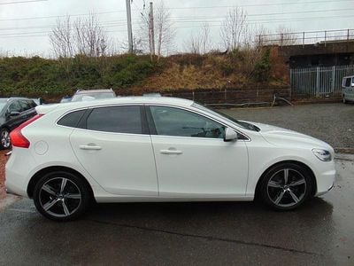 Used Volvo V40 R-Design Pro 152 HP (111 kW) 2019 White Hatchback