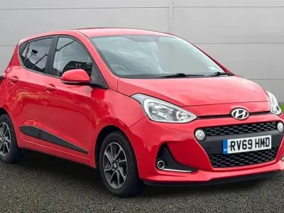 Used Hyundai i10 Premium 88 HP (64 kW) 2019 Red Hatchback