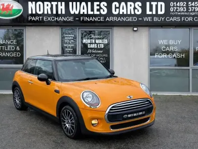 Usado Mini Cooper Hatch 2015 Naranja Utilitario