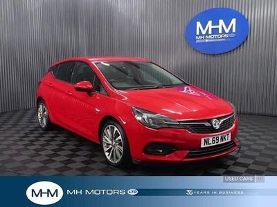Used Vauxhall Astra SRi 122 HP (89 kW) 2019 Red Hatchback