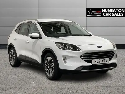 Begagnad Ford Kuga Titanium 150 HK (110 kW) 2021 Vit SUV
