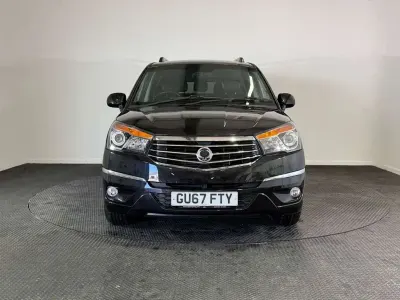 Used SsangYong Rodius 155 HP (114 kW) 2017 Black MPV