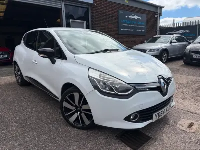 Used Renault Clio IV Dynamique 2014 White Hatchback