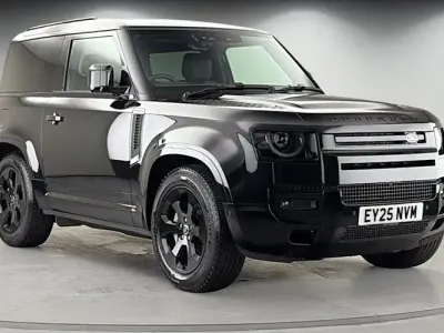 Used Land Rover Defender HSE Dynamic 350 HP (257 kW) 2024 Santorini black SUV