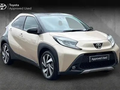 Used Toyota Aygo X 72 HP (52 kW) 2023 Ginger beige with black SUV