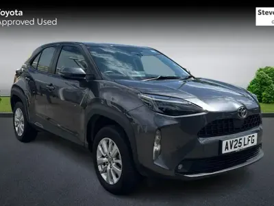 Used Toyota Yaris Cross 116 HP (85 kW) 2025 Grey SUV