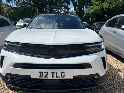 Used Vauxhall Mokka SRi 130 HP (95 kW) 2022 White SUV