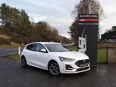 Käytetty Ford Focus ST-Line 2024 Valkoinen Viistoperä