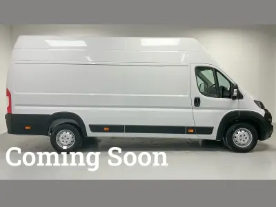 Usado Peugeot Boxer Premium 140 CV (102 kW) 2023 Blanco Van