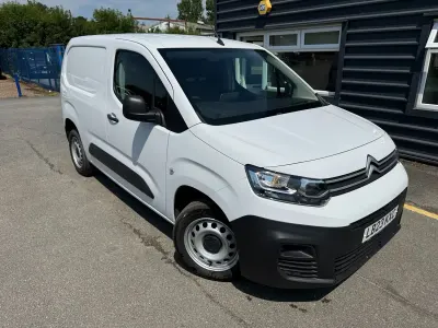Used Citroën Berlingo 100 HP (73 kW) 2023 White MPV