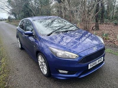 Used Ford Focus ST-Line 125 HP (91 kW) 2016 Blue Hatchback