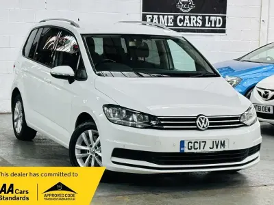 Used VW Touran SE 115 HP (84 kW) 2017 White MPV