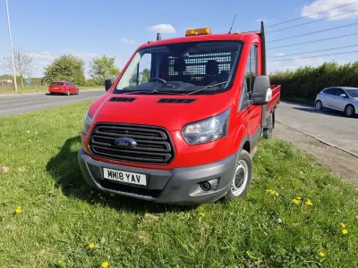 Begagnad Ford Transit 2018 Röd Pickup