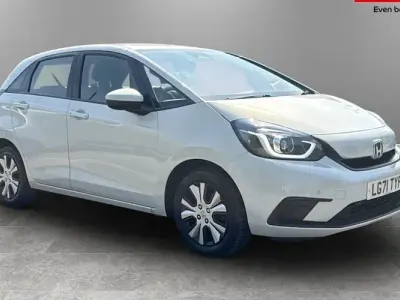 Used Honda Jazz Hybrid 109 HP (80 kW) 2021 White Hatchback