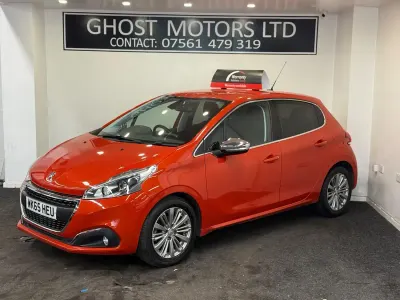 Used Peugeot 208 Allure 82 HP (60 kW) 2015 Orange Hatchback