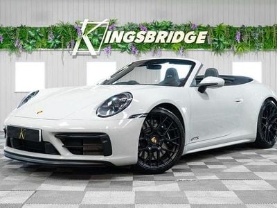 Porsche 911 Carrera 4 GTS