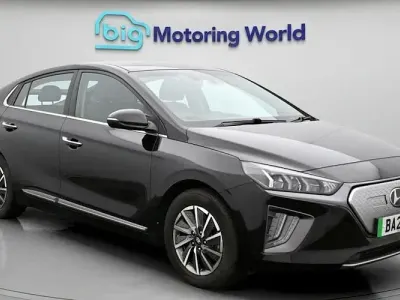 Usado Hyundai Ioniq Premium 100 kW (136 CV) 2021 Negro Utilitario