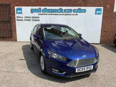 Usado Ford Focus Titanium 120 HP (88 kW) 2016 Azul Citadino