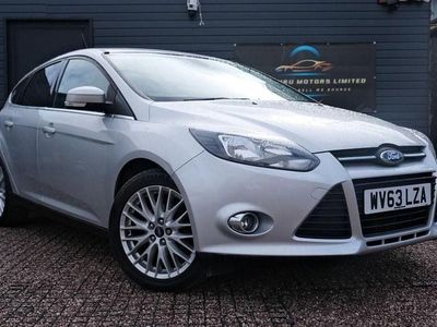 Used Ford Focus Zetec 125 HP (91 kW) 2013 Silver Hatchback