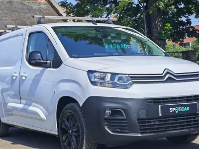 Used Citroën Berlingo 102 HP (75 kW) 2023 White MPV
