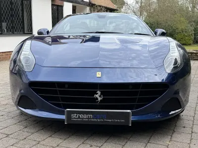 Used Ferrari California 560 HP (411 kW) 2015 Blue Cabriolet