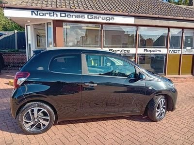 Used Peugeot 108 Allure 82 HP (60 kW) 2014 Black Hatchback