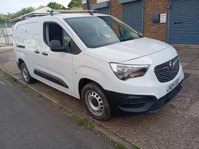 Used Vauxhall Combo 100 HP (73 kW) 2024 White MPV