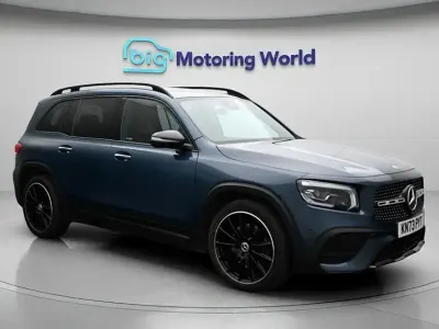Begagnad Mercedes GLB220 AMG line 190 HK (139 kW) 2023 Blå SUV