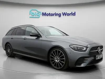 Używany Mercedes E220 AMG line 194 KM (142 kW) 2021 Szary Kombi