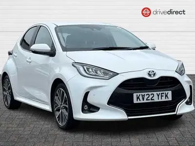 Usado Toyota Yaris Hybrid 2022 Blanco Utilitario