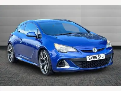 Używany Vauxhall Astra GTC 276 KM (202 kW) 2016 Niebieski Hatchback