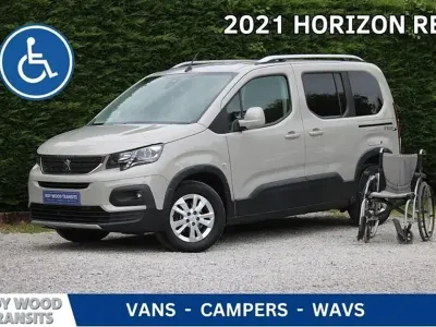 Begagnad Peugeot Rifter Allure 2021 Beige Minibuss